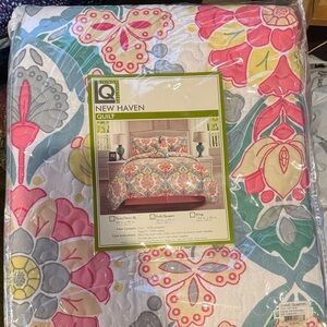 New Haven Floral Quilt - Pink, Blue, Yellow